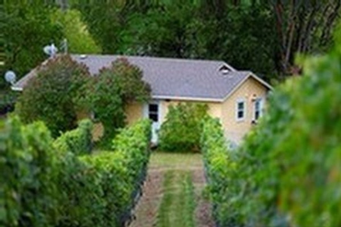River Stone Estate Cottage
