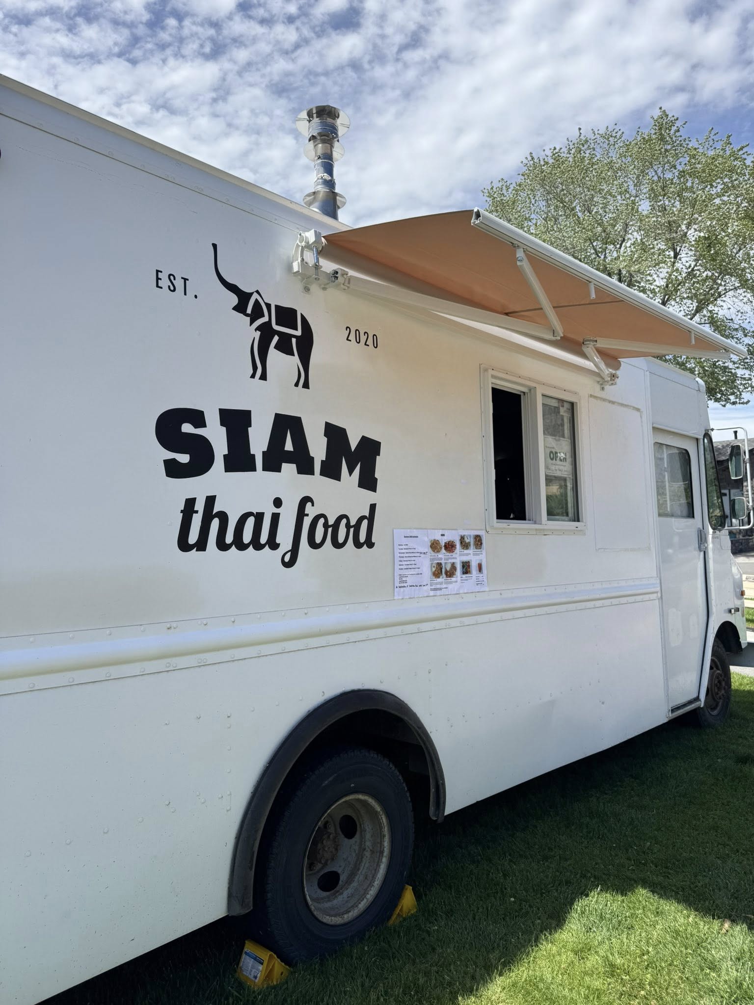 Siam Thai Food Truck at River Stone