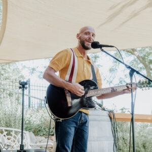 Live music by Lee Anthony for Mother's Day at River Stone